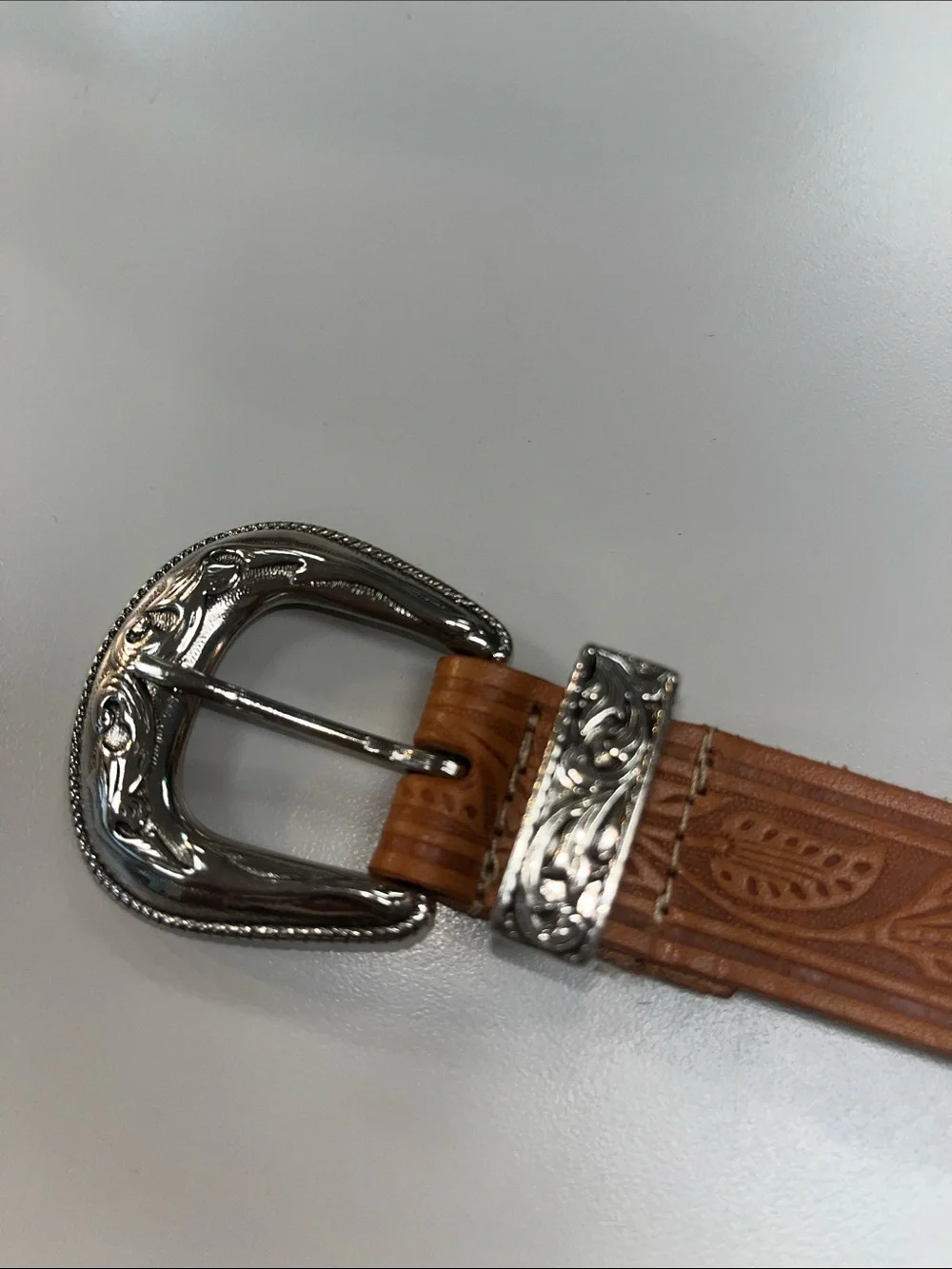 Source Unknown Tooled Leather Belt - Tan with Silver Tone Hardware